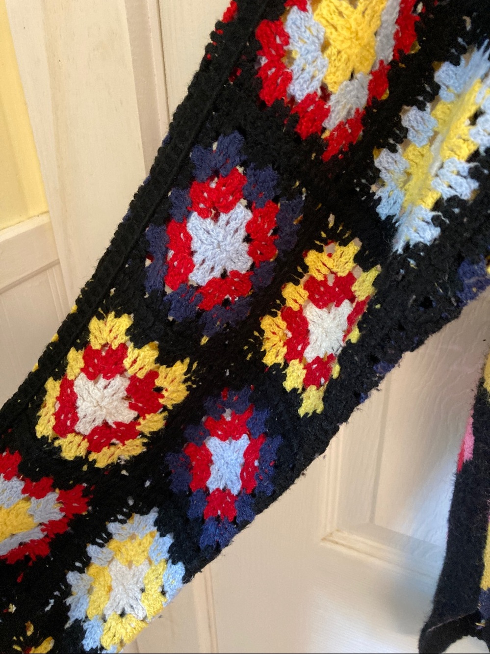 CHARLIE B Sweater with crochet sleeves: Red, Pink, Yellow & Blue Heart Motif - Picture 4 of 8